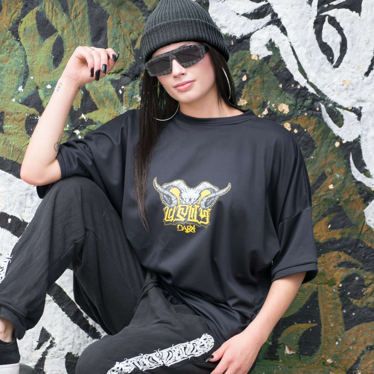 OPUS DARK TEE HORNS